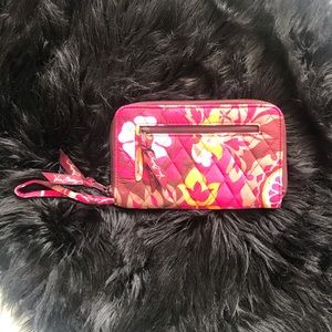 Vera Bradley Caraby wallet